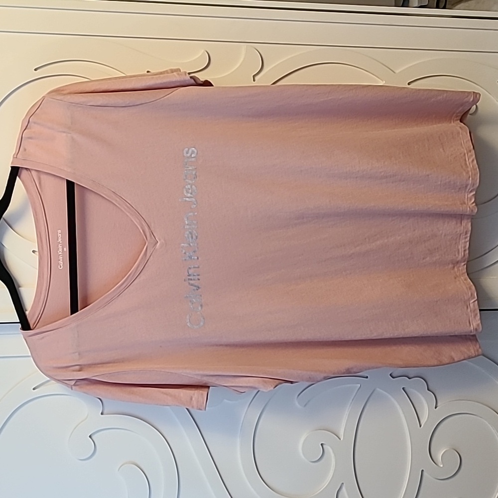 Calvin Klein T-shirt- 2X